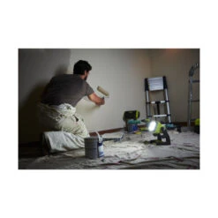 Projecteur LED RYOBI 18V One+ - 1800 Lumens - Sans Batterie Ni Chargeur - RLFD18-0 11 Projecteur LED RYOBI 18V One+ - 1800 Lumens - Sans Batterie Ni Chargeur - RLFD18-0 -espace-bricolage projecteur led ryobi 18v oneplus 1800 lumens sans batterie ni chargeur rlfd18 0 4